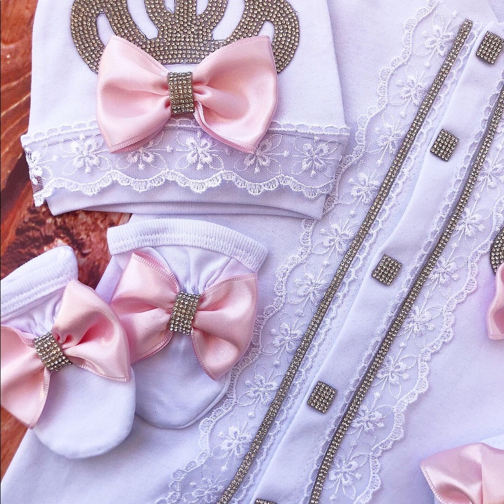 Baby take me home outfit